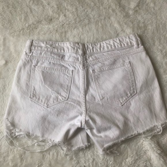 NWT DL1961 Karlie White Distressed Shorts - Picture 4 of 8